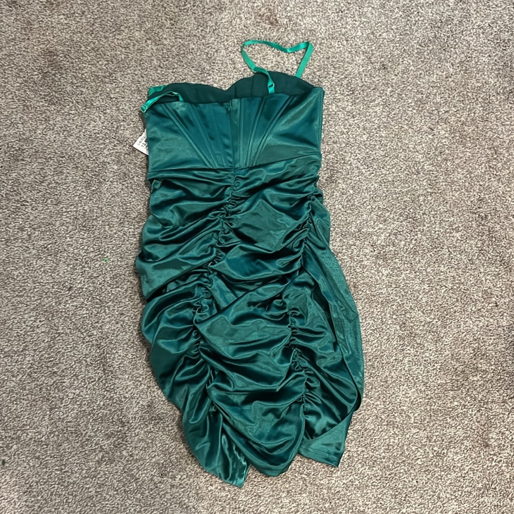 Green Asymmetrical Ruched Bodycon Mini Dress - Picture 5 of 5